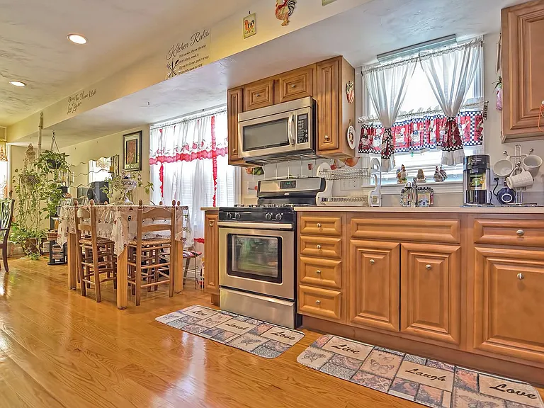 45 Nightingale St #B — Photo 42