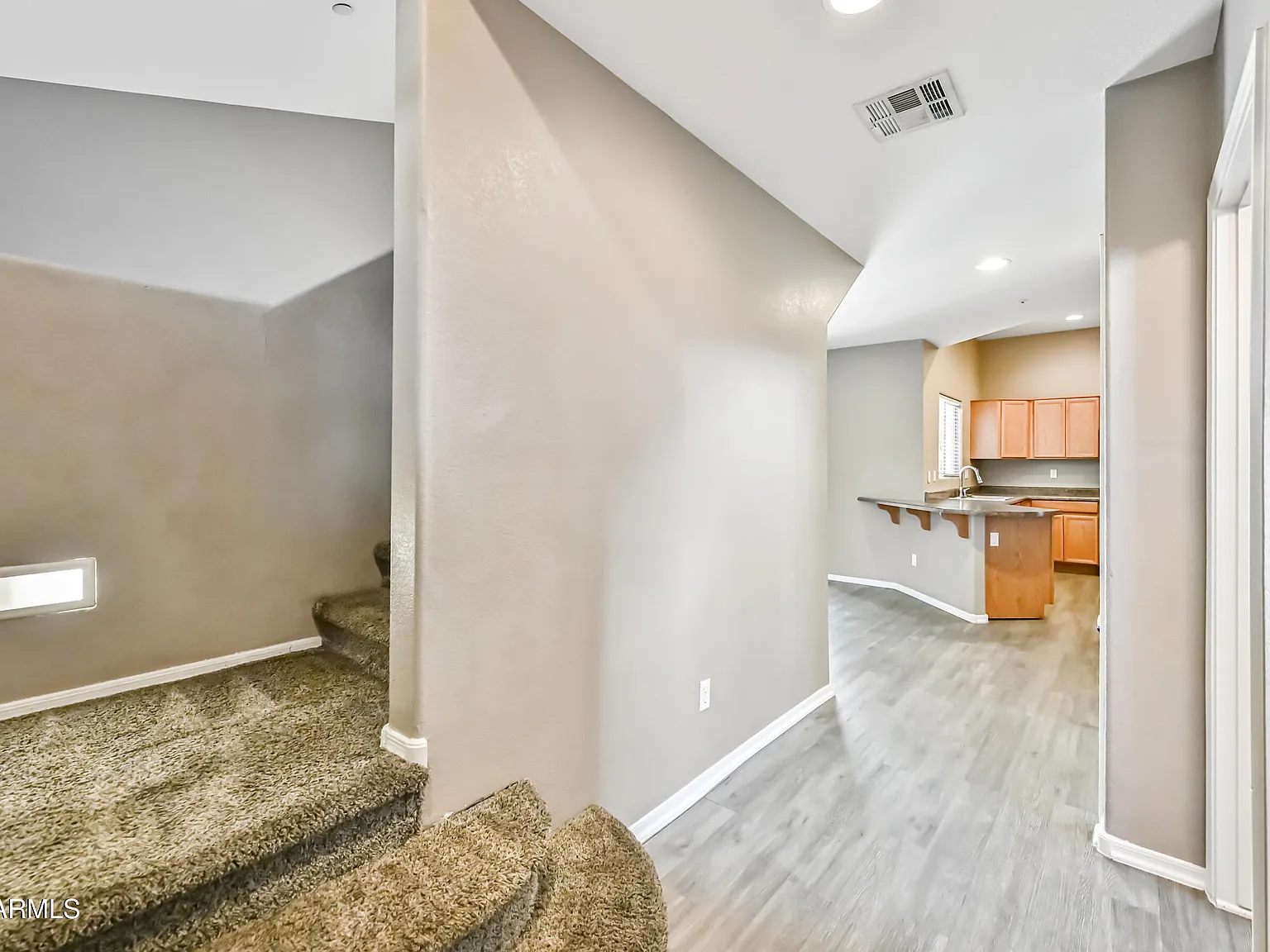 3 bed, 2.5 bath, 1602 sqft, $2,100 — Photo 2