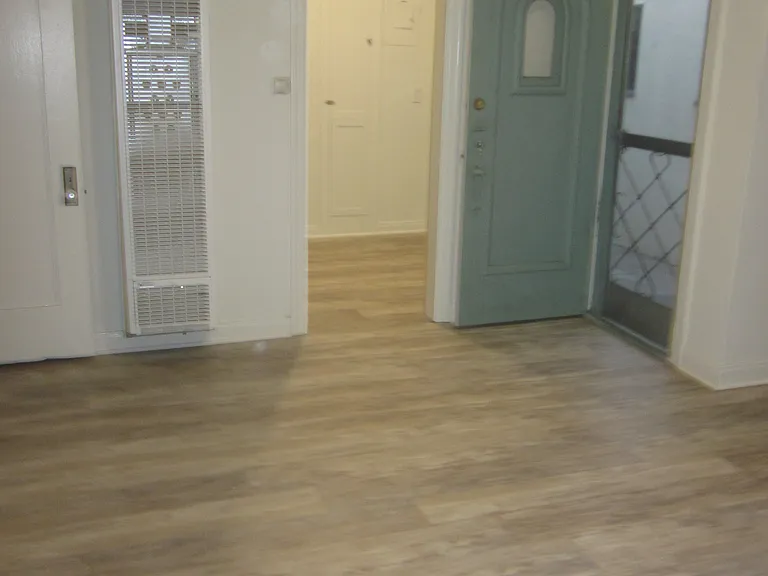 808 N Detroit St #1/2 — Photo 5