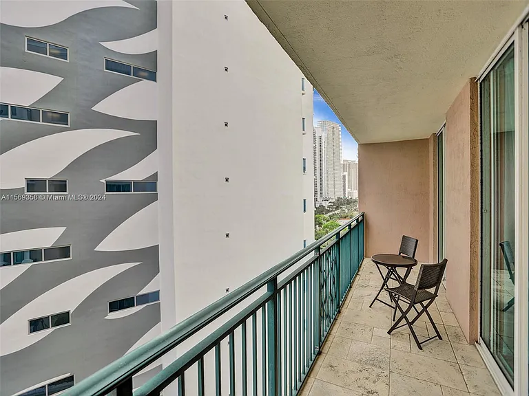 17555 Atlantic Blvd #1101 — Photo 47