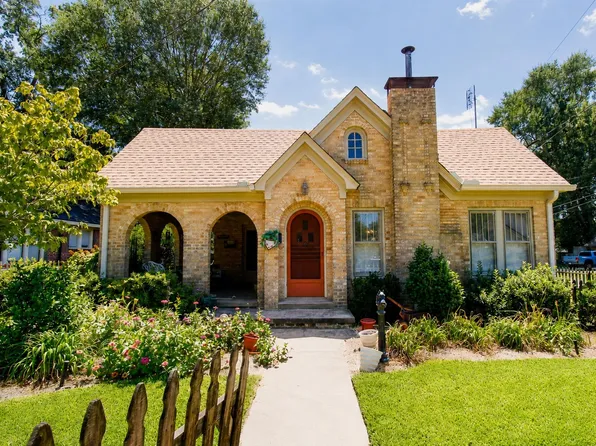 500 E Merritt St, Marshall, TX 75670