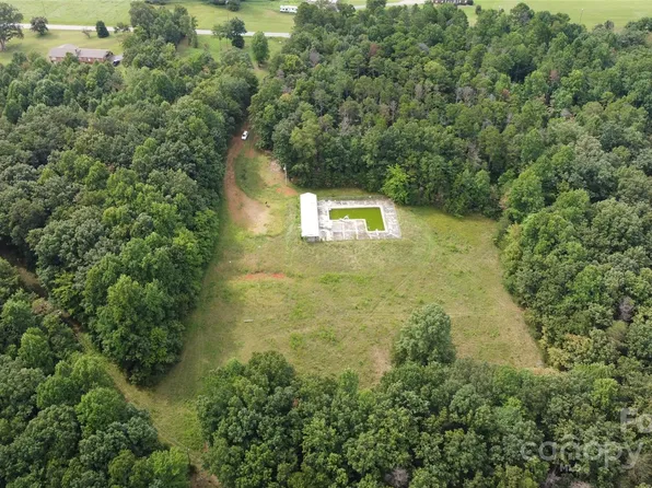 2190 W Memorial Hwy, Union Grove, NC 28689