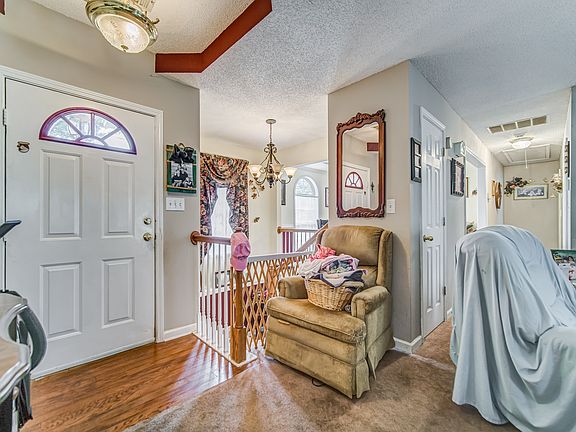 4th image of 109 Jones Dr