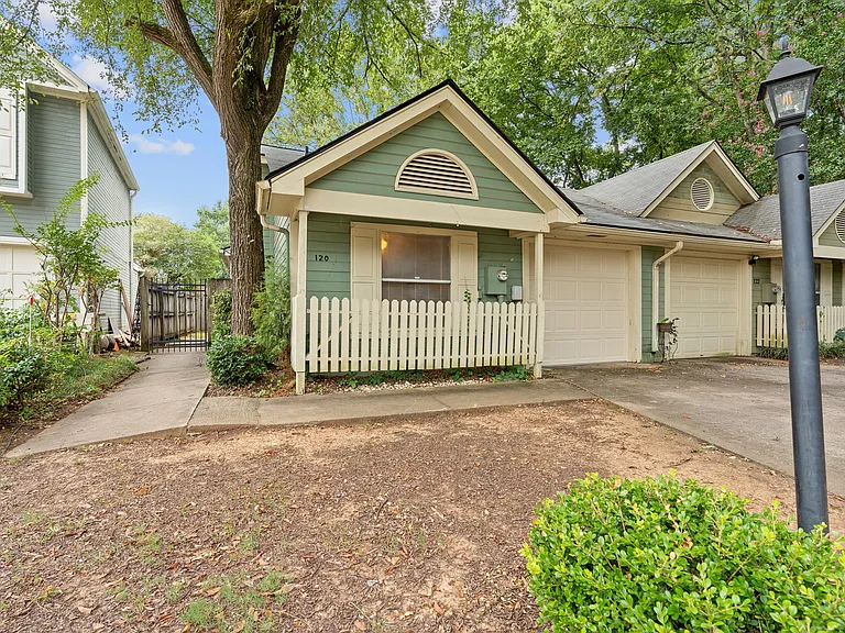 120 Briargate Ln — Photo 1
