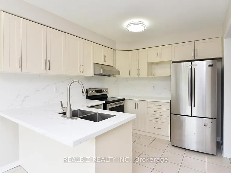 627 Caboto Trl — Photo 19