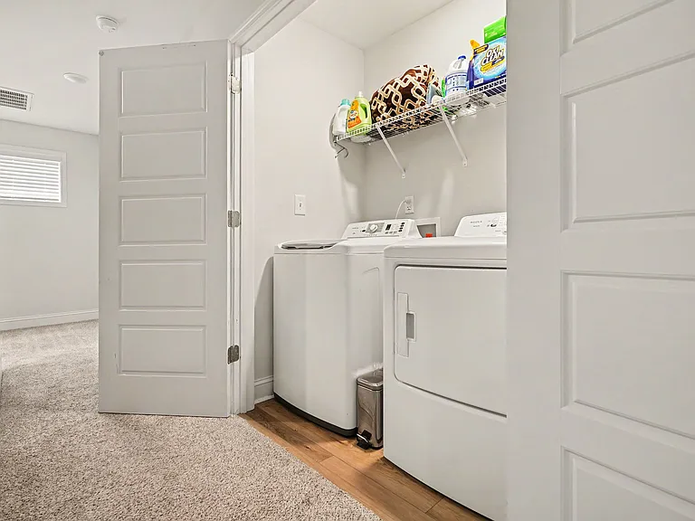 536 Amusement Dr — Photo 18