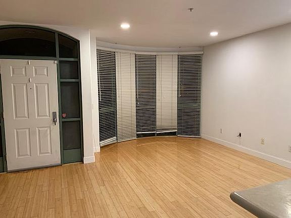 4th image of 144 S 3rd St Unit 128