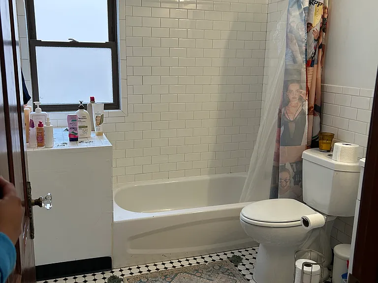 711 Emerson St #1 — Photo 7