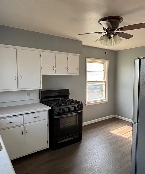 2050 Hickory Grove Ave — Photo 4