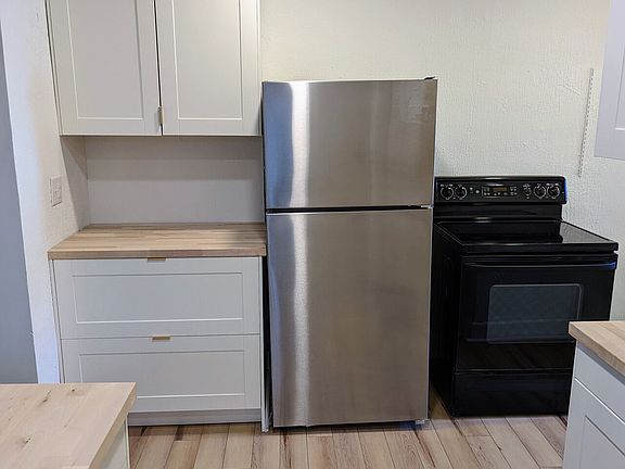 5th image of 5432 N College Ave
