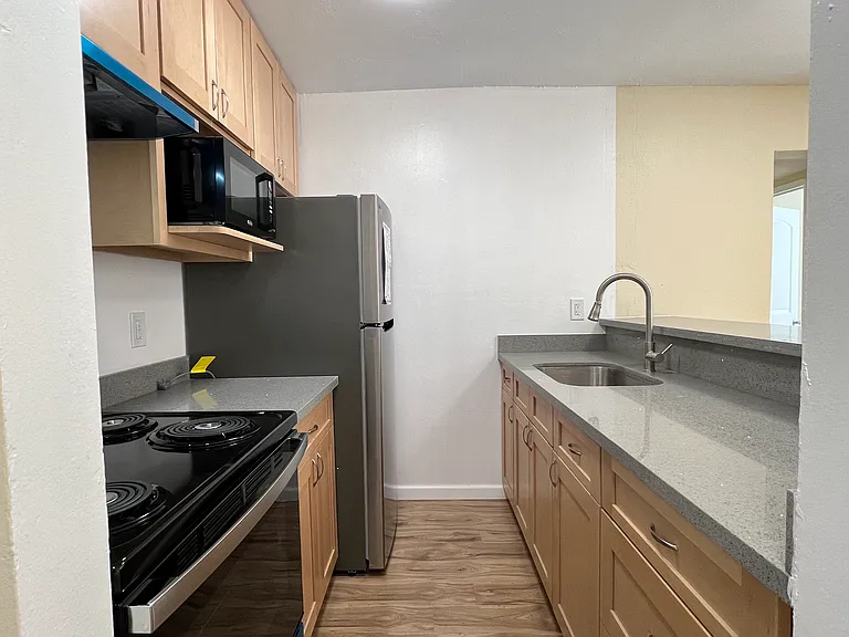 1524 Lafayette St #B — Photo 3