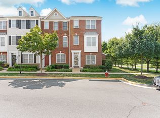 42815 Pamplin Ter #81, Chantilly, VA 20152