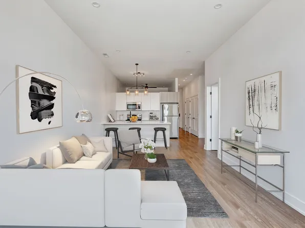 3312 N Halsted St #2F, Chicago, IL 60657