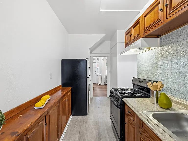 3310 Warder St NW — Photo 8