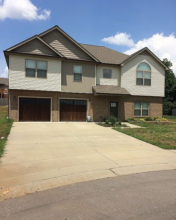1st image of 3528 Clover Hill Dr