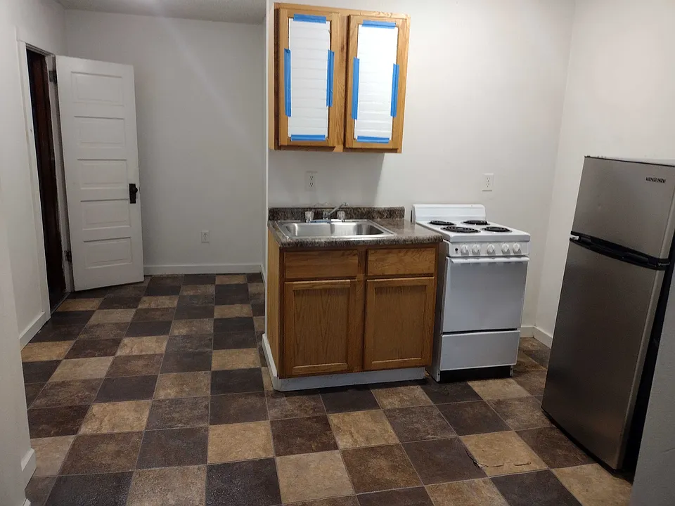 811 N Duluth Ave #5