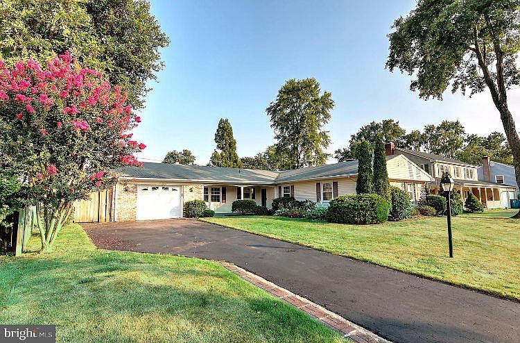 1st image of 13217 Pennypacker Ln