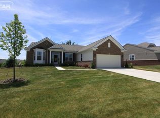 6180 Shadow Creek Ln, Grand Blanc, MI