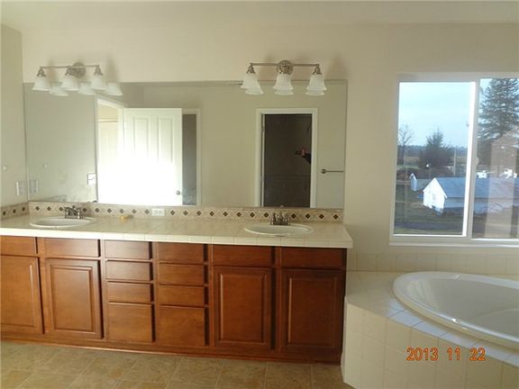 4th image of 3850 61st Ave E