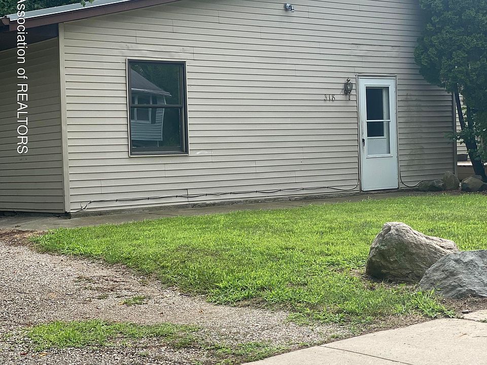 1st image of 318 High St