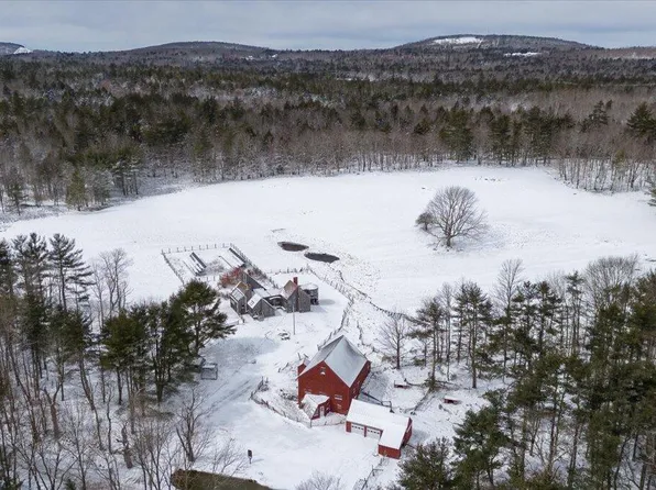 15 Old County Road, Washington, ME 04574