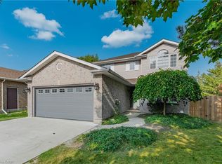 368 Cavendish Dr, Waterloo, ON N2T 2N6