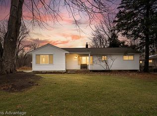 30456 West Rd, New Boston, MI 48164