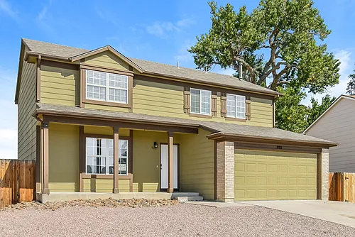 933 Daffodil St Photo 1