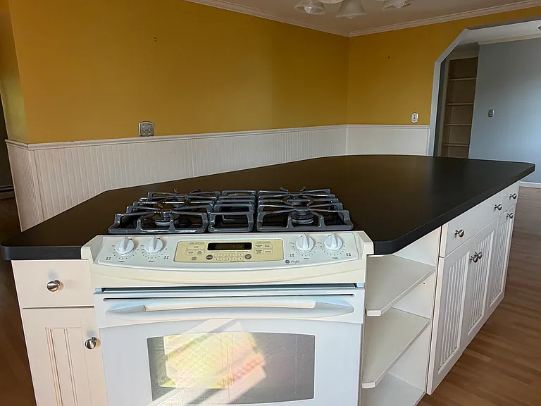 286 Front St — Photo 23