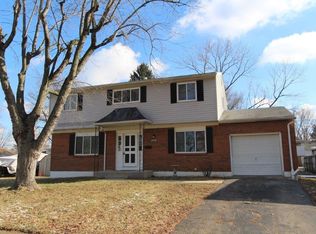 2884 Ronda Rd, Columbus, OH 43232