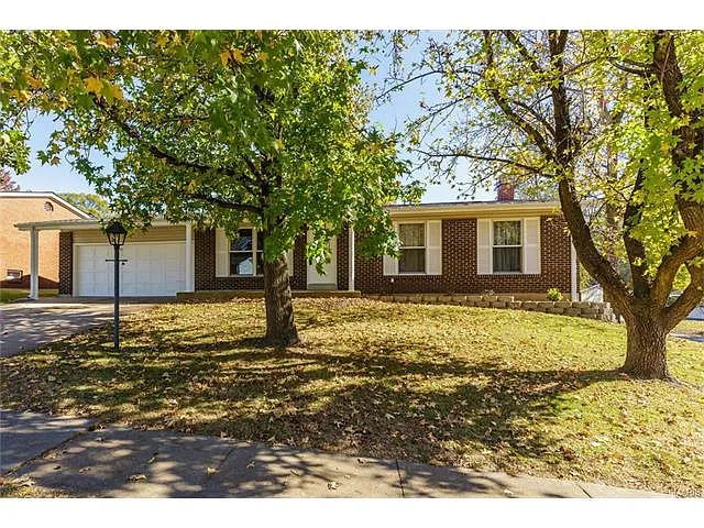 24 Brookwood Dr photo 1