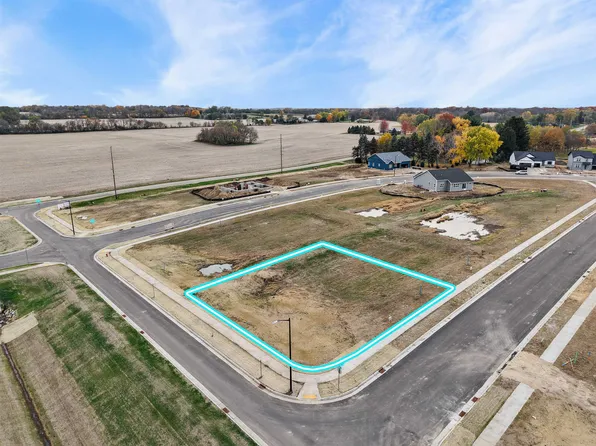 311-319 Wild Rise, Stoughton, WI 53589