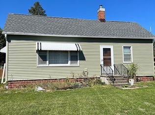 306 7th Ave SW, State Center, IA 50247