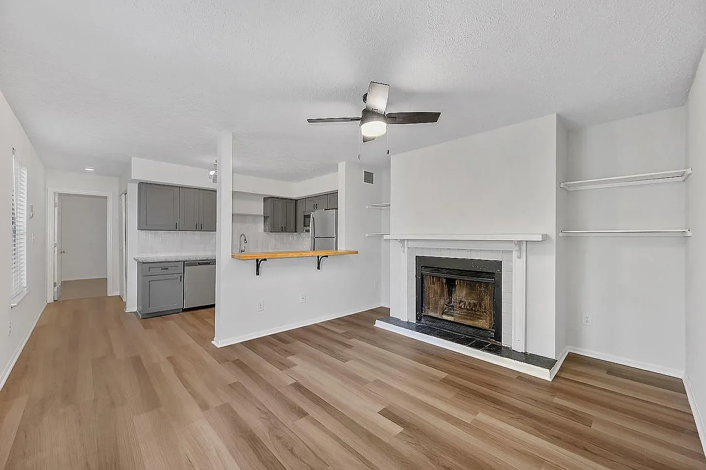 1 bed, 650 sqft, $1,000 — Photo 2