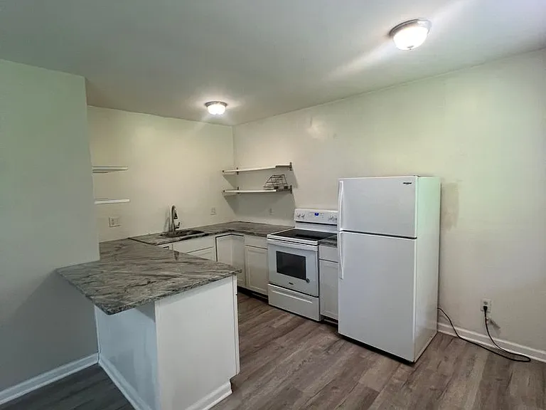 189 W Patterson Ave — Photo 5