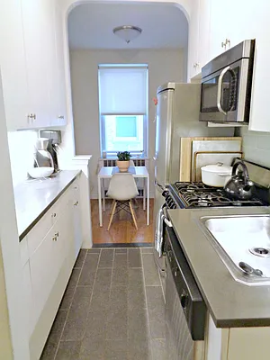 Rented by Metropolitan Equities | media 16