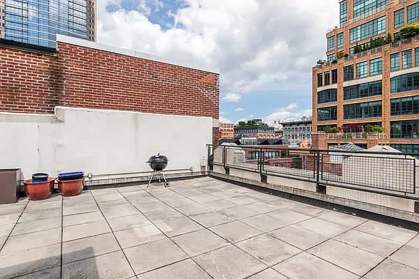 Rented by Halstead Real Estate | media 15