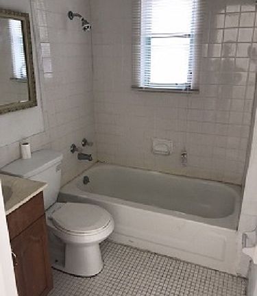 2nd image of 221 Desoto St