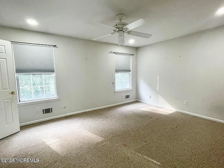 21 Evergreen Dr — Photo 17