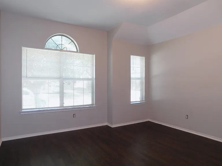 8613 Sagebrush Trl — Photo 14