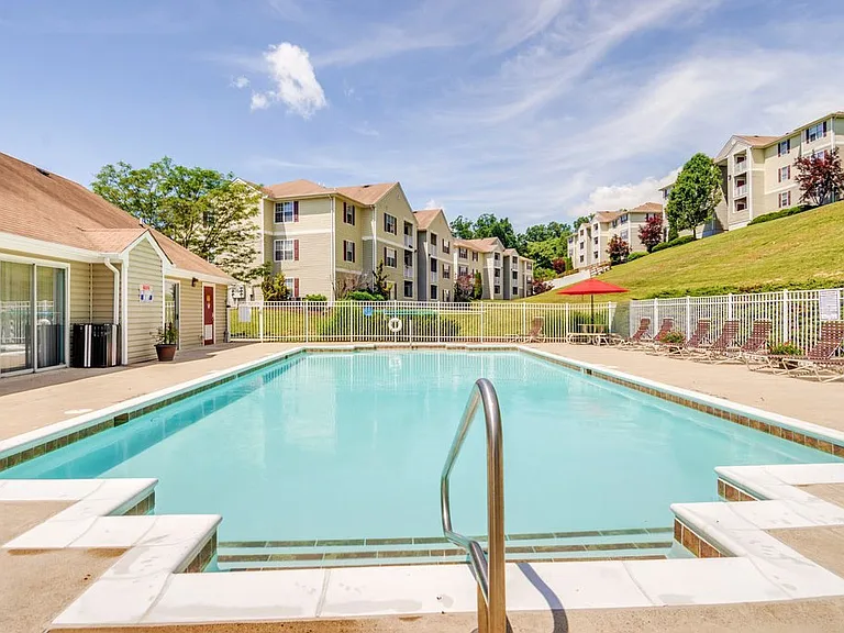Chestnut Ridge Apartments — Photo 7