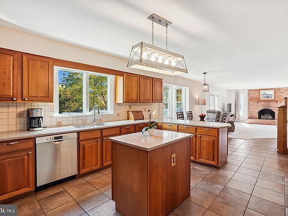 4th image of 21348 Sweet Clover Pl