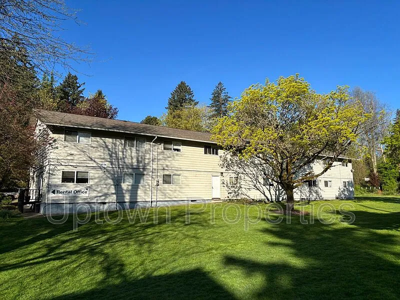 2 bed, 1.0 bath, 711 sqft, $1,595 — Photo 3