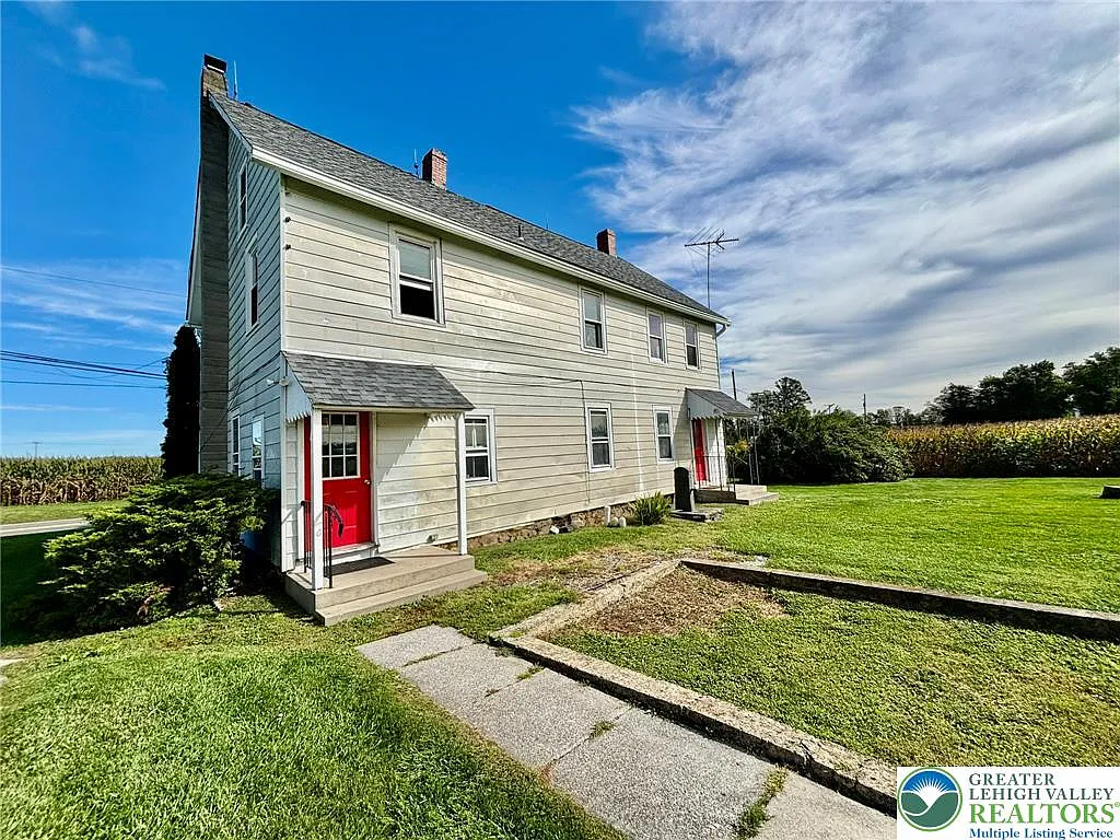 3 bed, 2040 sqft, $2,400 — Photo 3