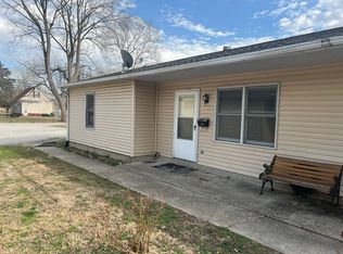 1108 N Indiana Ave #B, Springfield, IL 62702