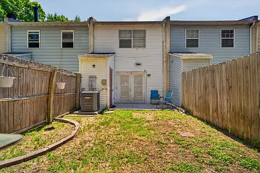 11 Betty Lee Pl — Photo 21