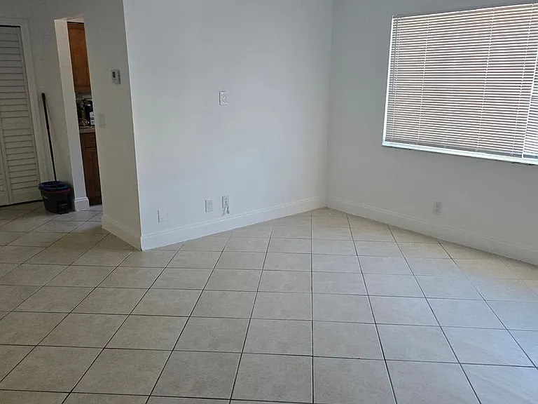 OCEAN PARK SOUTH APARTMENTS 2861 S. SEACREST BLVD BOYNTON BEACH, FL 33435 — Photo 8