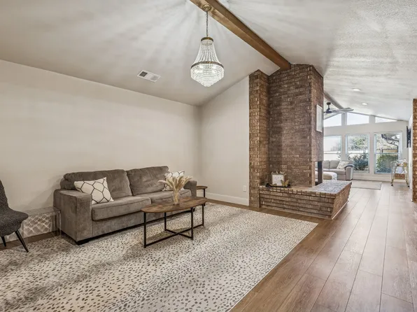 4512 Ranch View Rd, Fort Worth, TX 76109