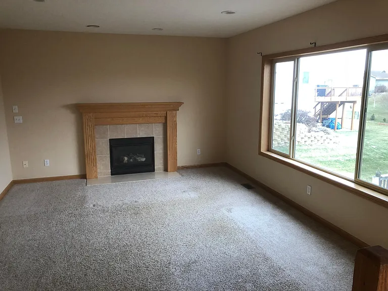 18037 Monroe Cir NW — Photo 7