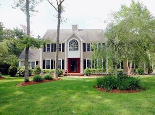 7 Spinnaker Dr W, Mashpee, MA 02649